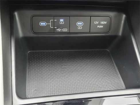 New 2026 Hyundai Tucson SE image 17