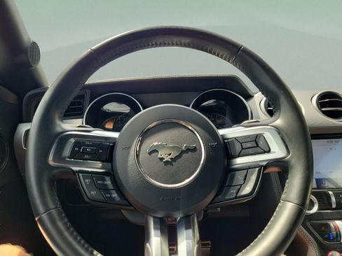 Used 2020 Ford Mustang Premium RWD image 22