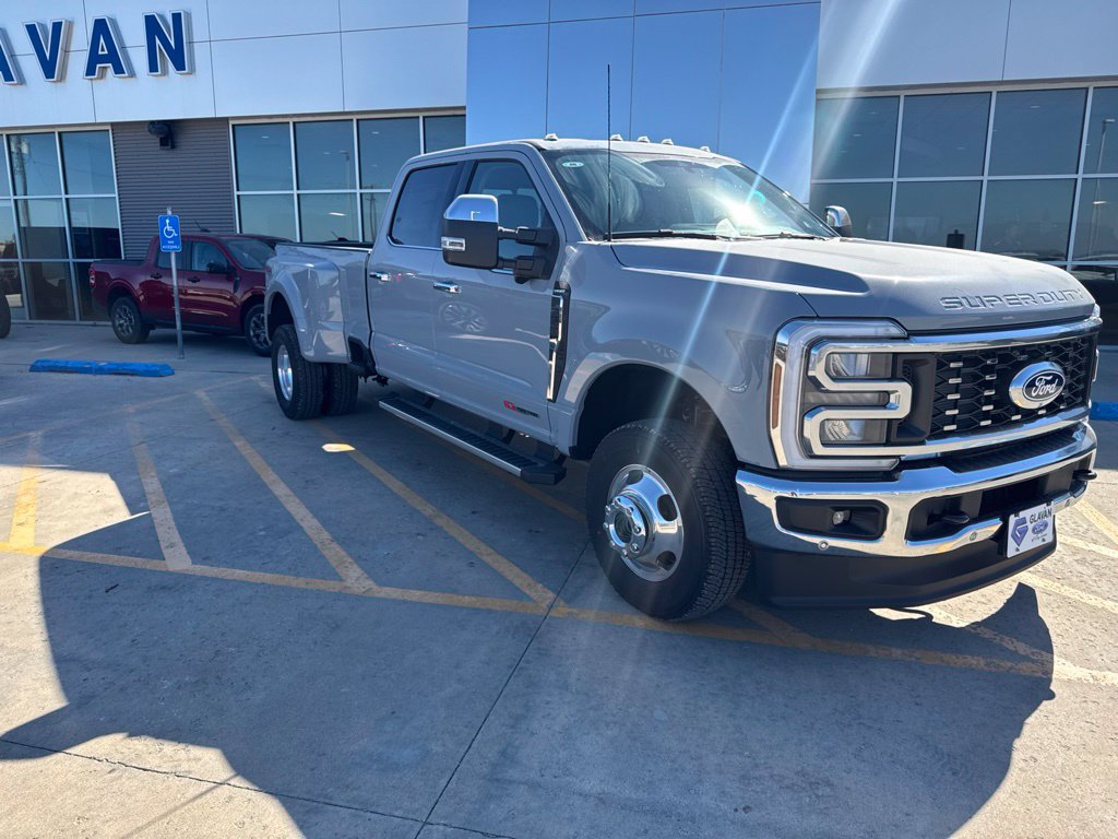 New 2027 Ford F350 Lariat w/ Lariat Premium Package AWD/4WD image 2