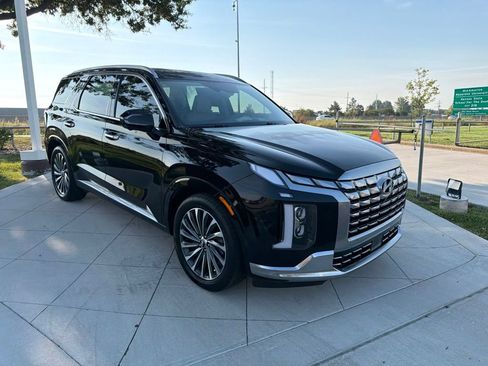 Certified 2024 Hyundai Palisade Calligraphy AWD/4WD image 2