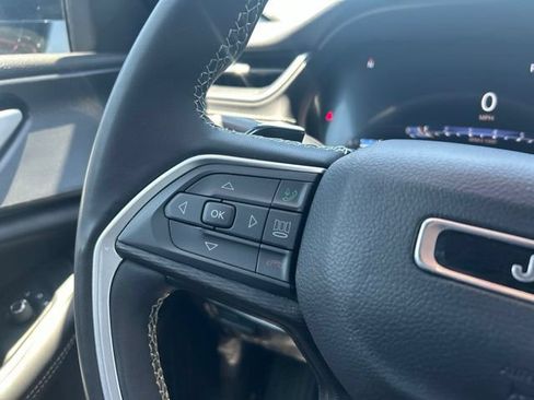 Used 2024 Jeep Grand Cherokee Altitude AWD/4WD image 22