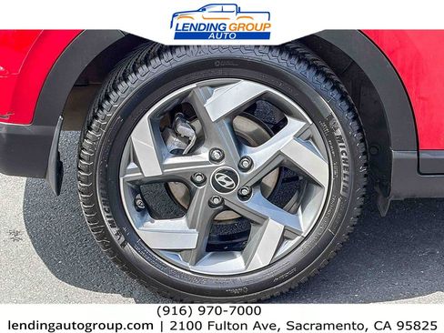 Used 2022 Hyundai Venue SEL FWD image 10