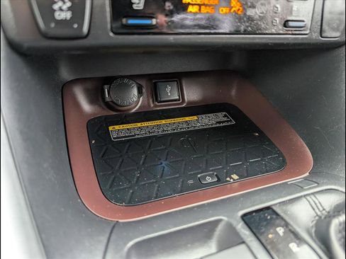 Used 2020 Toyota RAV4 Limited image 21