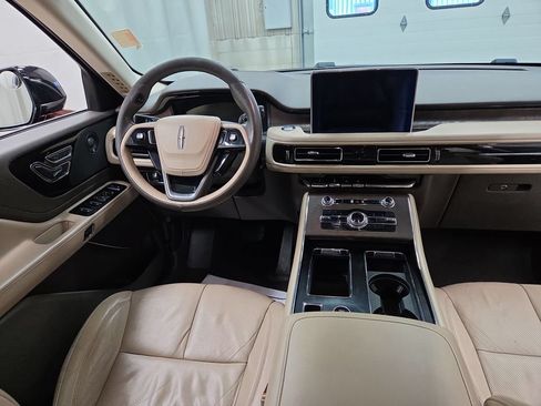 Used 2020 Lincoln Aviator Reserve w/ Equipment Group 201A AWD/4WD image 14