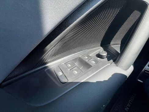 New 2026 Volkswagen Tiguan SE R-Line AWD/4WD image 24