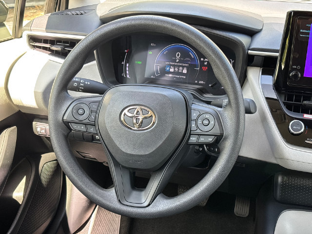Certified 2026 Toyota Corolla LE FWD image 20