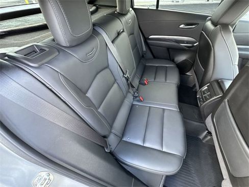 Used 2025 Cadillac XT4 Premium Luxury image 28