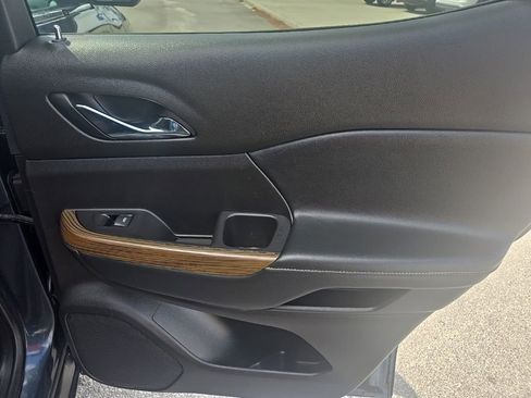 Used 2020 GMC Acadia SLE w/ Driver Convenience Package image 36