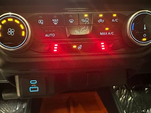 Used 2023 Ford Maverick XLT w/ Equipment Group 300A Standard AWD/4WD image 12