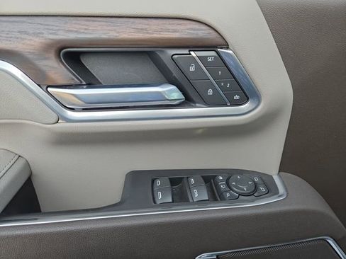 Used 2026 GMC Sierra 3500 SLT image 16