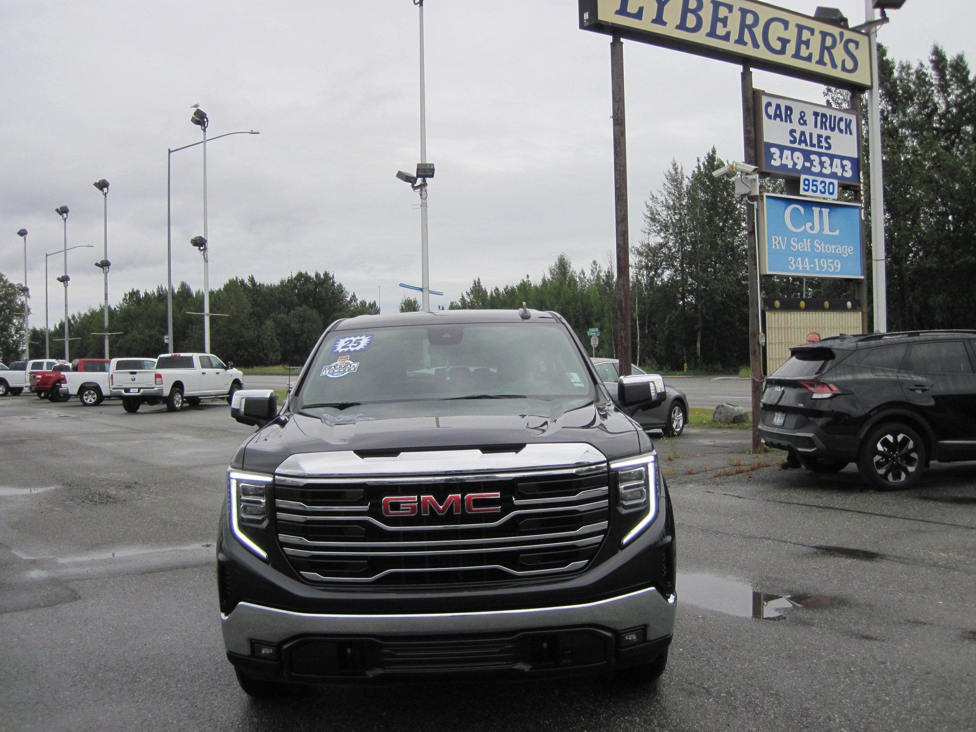 Used 2025 GMC Sierra 1500 SLT AWD/4WD image 1