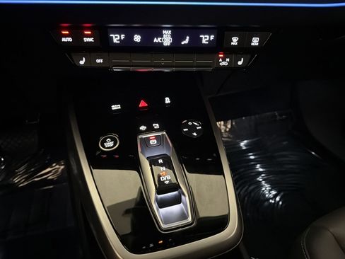 Used 2023 Audi Q4 e-tron Premium Plus w/ Premium Plus image 17