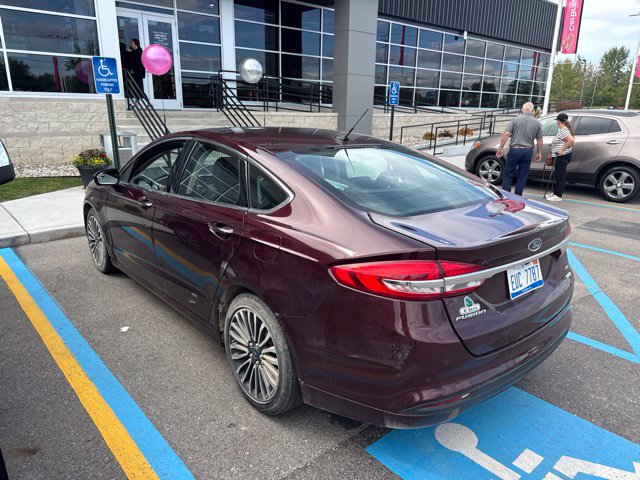 Used 2017 Ford Fusion SE w/ Fusion SE Technology Package FWD image 6
