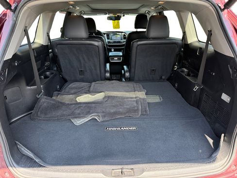 Used 2016 Toyota Highlander Limited image 17
