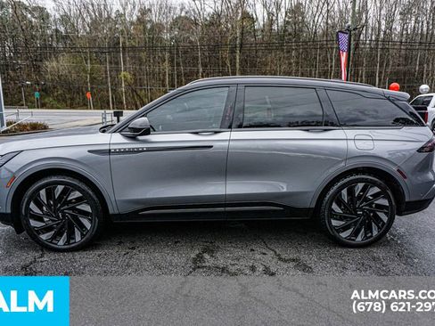 Used 2024 Lincoln Nautilus Reserve w/ Equipment Group 202A image 7