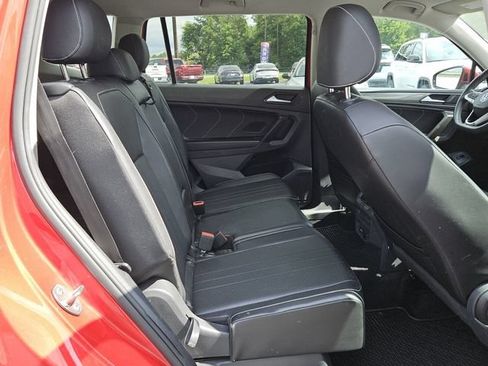 Used 2022 Volkswagen Tiguan SE FWD image 14