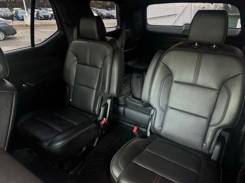 Used 2023 Chevrolet Traverse RS w/ LPO, Floor Liner Package image 21