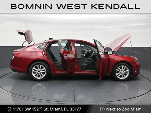 Used 2017 Chevrolet Malibu LT image 30