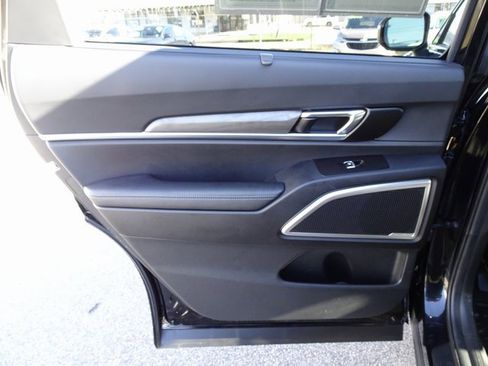 Used 2024 Kia Telluride EX X-Line image 16