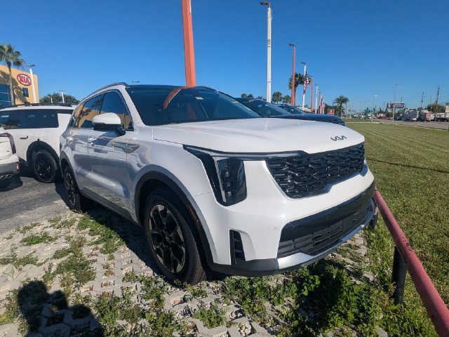 Certified 2026 Kia Sorento S w/ S Panoramic Sunroof Package FWD image 3