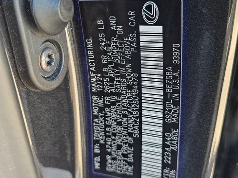 Used 2025 Lexus ES 350 w/ Accessory Package (Z2) FWD image 12