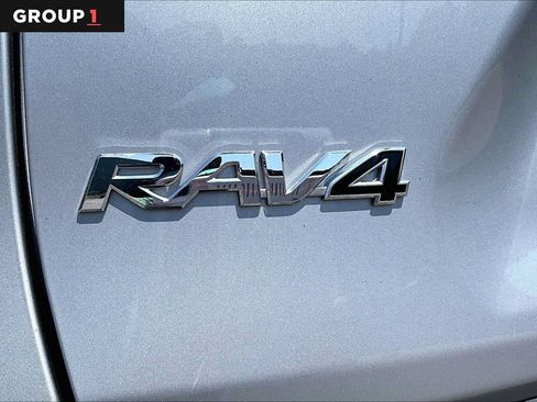 Used 2025 Toyota RAV4 XLE AWD/4WD image 33