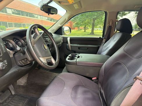 Used 2011 Chevrolet Silverado 1500 LT w/ All-Star Edition AWD/4WD image 9
