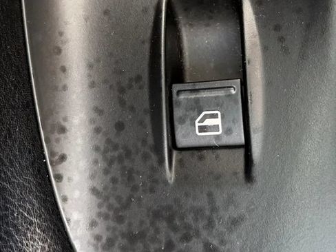 Used 2010 Volkswagen Passat Komfort FWD image 30