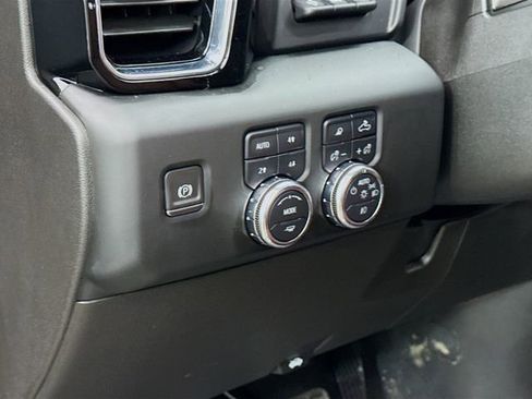 Used 2024 GMC Sierra 2500 Denali Ultimate w/ Max Trailering Package image 11