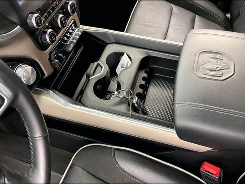 Used 2022 RAM 1500 Laramie AWD/4WD image 15
