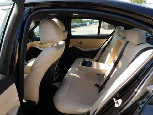 Used 2025 BMW 330i Sedan RWD image 8