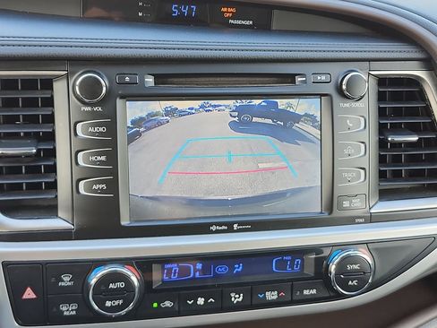 Used 2015 Toyota Highlander XLE FWD image 27