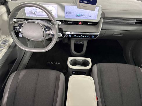 Used 2024 Hyundai Ioniq 5 SEL RWD image 15