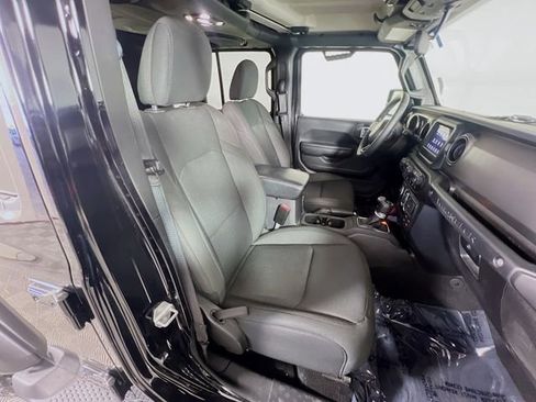 Used 2021 Jeep Wrangler Unlimited Sport image 29