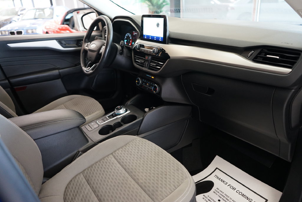 Used 2022 Ford Escape SE w/ Cold Weather Package AWD/4WD image 40