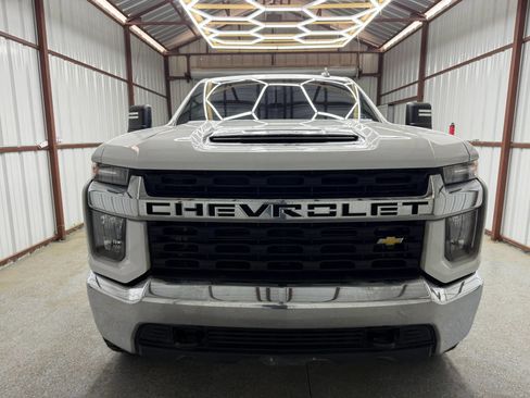 Used 2023 Chevrolet Silverado 2500 LT AWD/4WD image 2