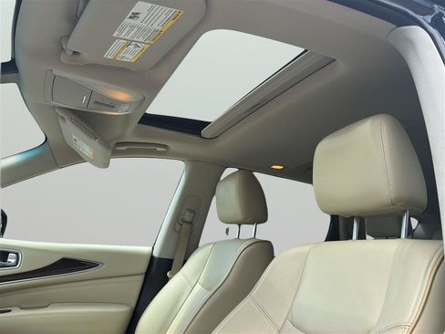 Used 2015 INFINITI QX60 Luxe w/ Premium Plus Package AWD/4WD image 16