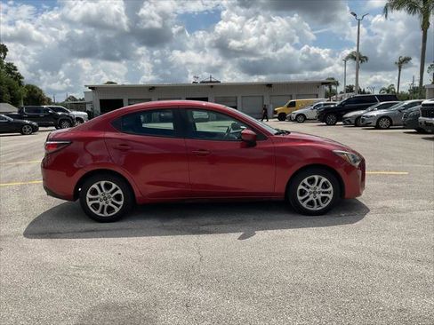 Used 2017 Toyota Yaris iA FWD image 6