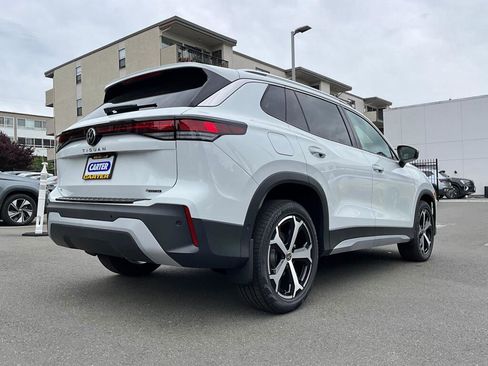 New 2026 Volkswagen Tiguan SE AWD/4WD image 8