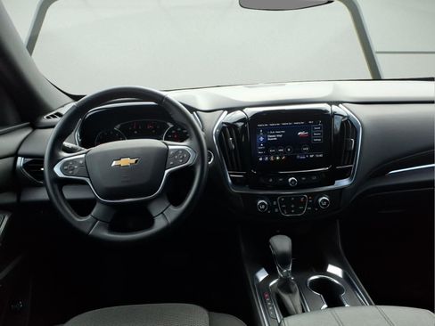 Certified 2023 Chevrolet Traverse LT FWD image 10