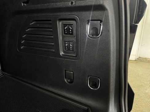 Used 2024 Chevrolet Traverse RS w/ LPO, Floor Liner Package AWD/4WD image 79