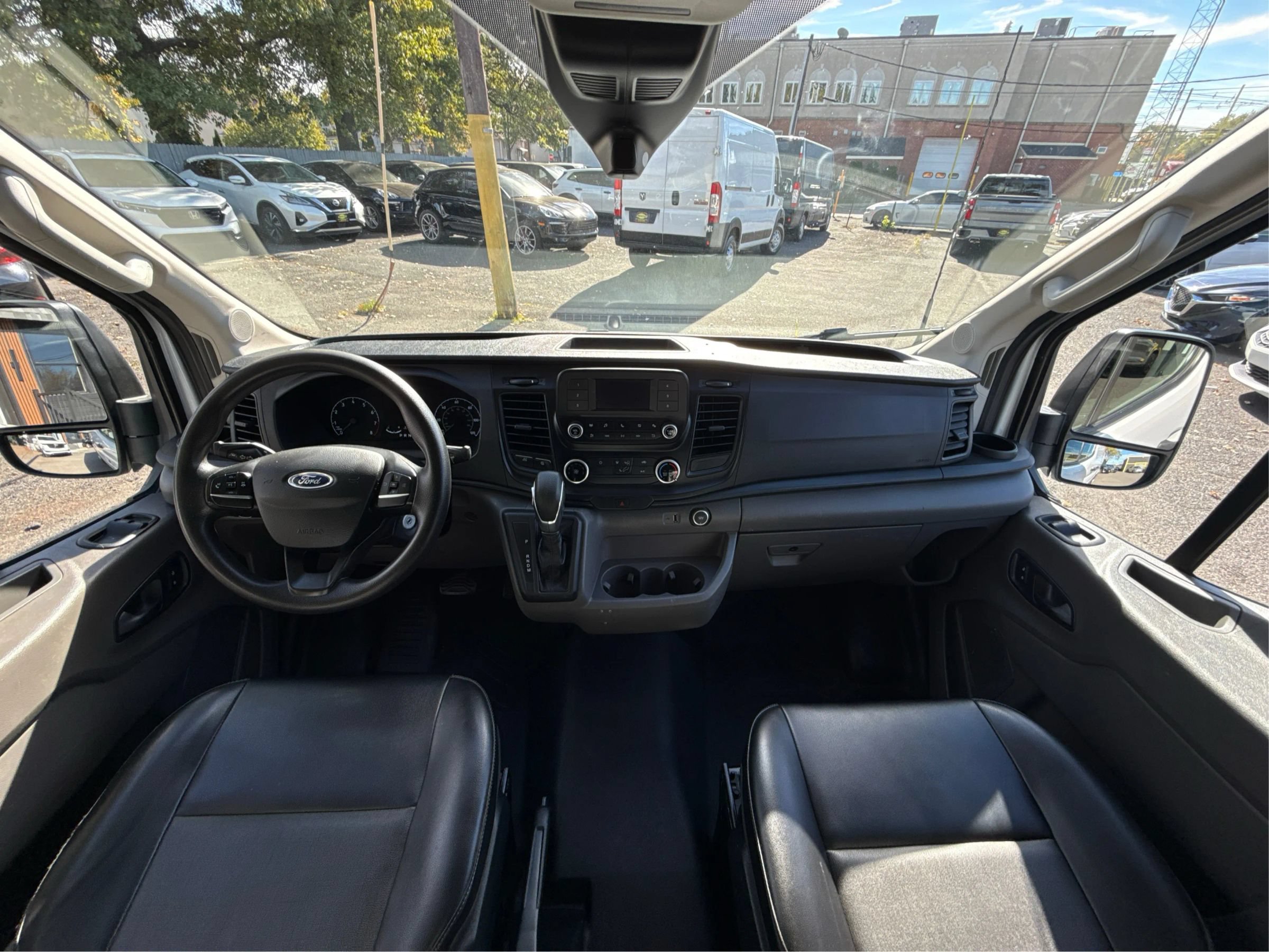 Used 2020 Ford Transit 250 Medium Roof AWD image 29