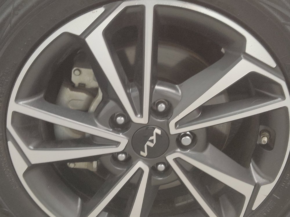 Used 2022 Kia Forte LXS FWD image 31
