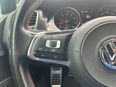 Used 2017 Volkswagen GTI SE FWD image 18