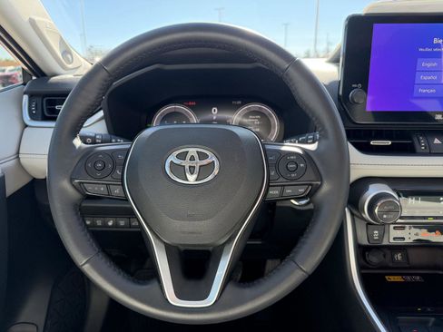 Used 2024 Toyota RAV4 Limited image 30