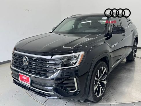 Used 2026 Volkswagen Atlas Cross Sport SEL Premium R-Line AWD/4WD image 3