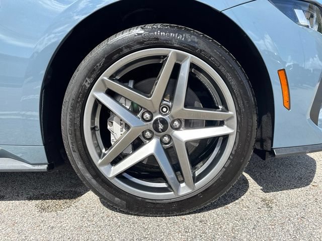 Used 2025 Ford Mustang GT RWD image 9