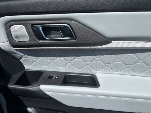 New 2026 Ford Explorer Platinum w/ LUX Leather Package AWD/4WD image 19