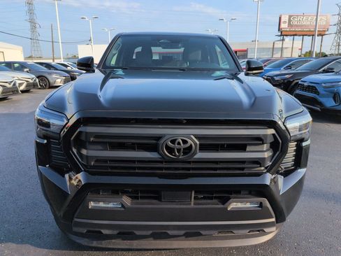 Used 2024 Toyota Tacoma SR5 AWD/4WD image 8