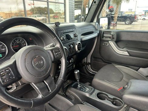 Used 2018 Jeep Wrangler Sahara w/ Connectivity Group image 7